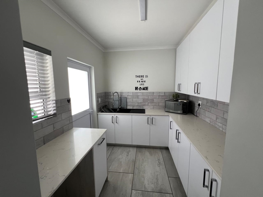 3 Bedroom Property for Sale in Kleinkoornhuis Western Cape